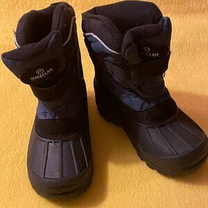 MAGELLAN TODDLER BOYS SZ 10 THINSULATE 3M WINTER BOOTS COLOR BLUE AND BLACK